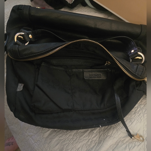 Micheal Kors Medium Shoulder Satchel CALL OUTS - Picture 6 of 15